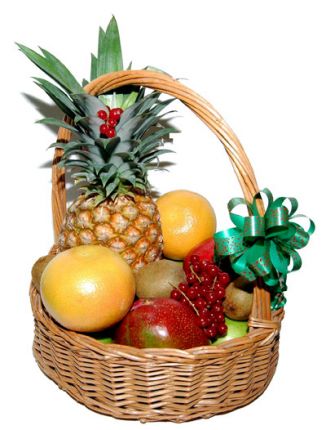 Корзинка "Ягодка" купить фруктовую корзину с манго и ананасом с доставкой в Камень-на-Оби